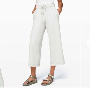Lululemon On the Fly Wide-Leg 7/8 Pant *Woven